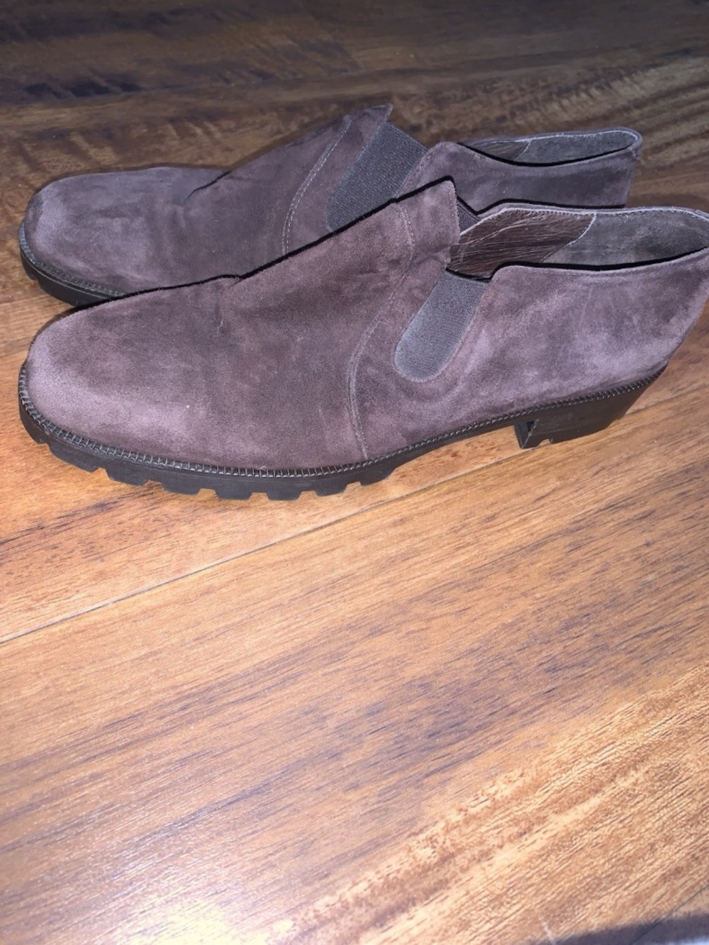 Amalfi Brown Suede Women's Slip-On Casual Shoes Comfort Size 7 AA
